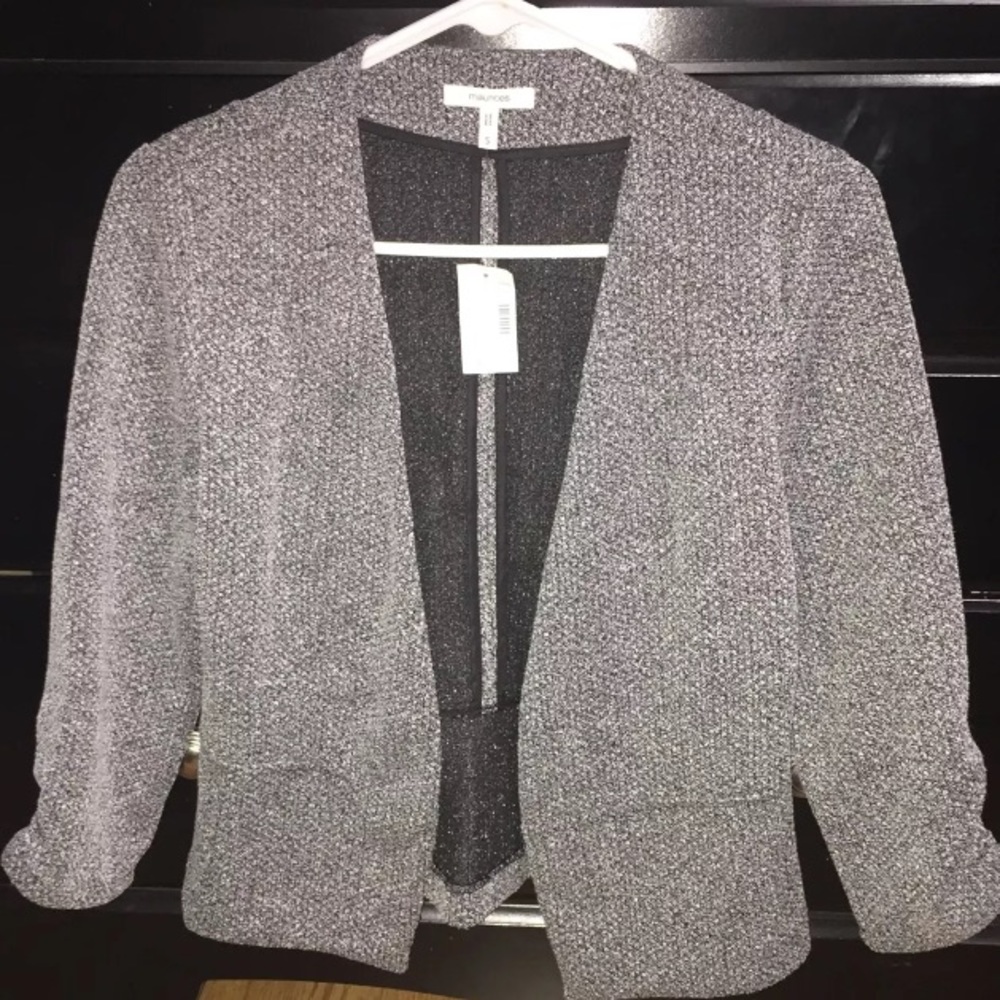NWT Maurices brand New blazer. Size small